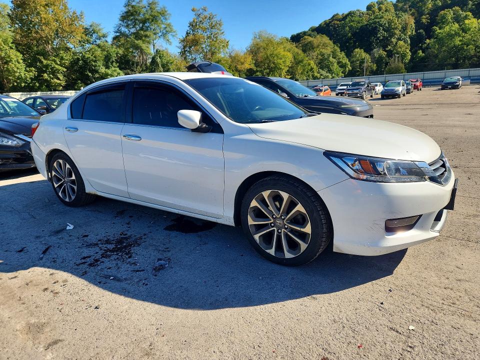 Продаж на аукціоні авто 2015 Honda Accord, vin: 1HGCR2F58FA162674, номер лоту: 70337736