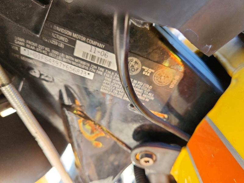 70747236 :رقم المزاد ، 1HD1FS4397Y656873 vin ، 2007 Harley-davidson Fltr مزاد بيع