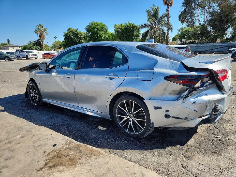 Продажа на аукционе авто 2021 Toyota Camry, vin: 4T1G11AKXMU495965, номер лота: 67963806