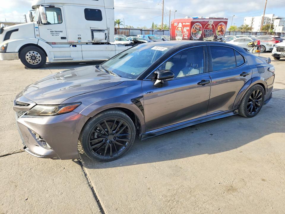 2019 Toyota Camry Hybrid მანქანა იყიდება აუქციონზე, vin: 4T1B21HK0KU517448, აუქციონის ნომერი: 70824156