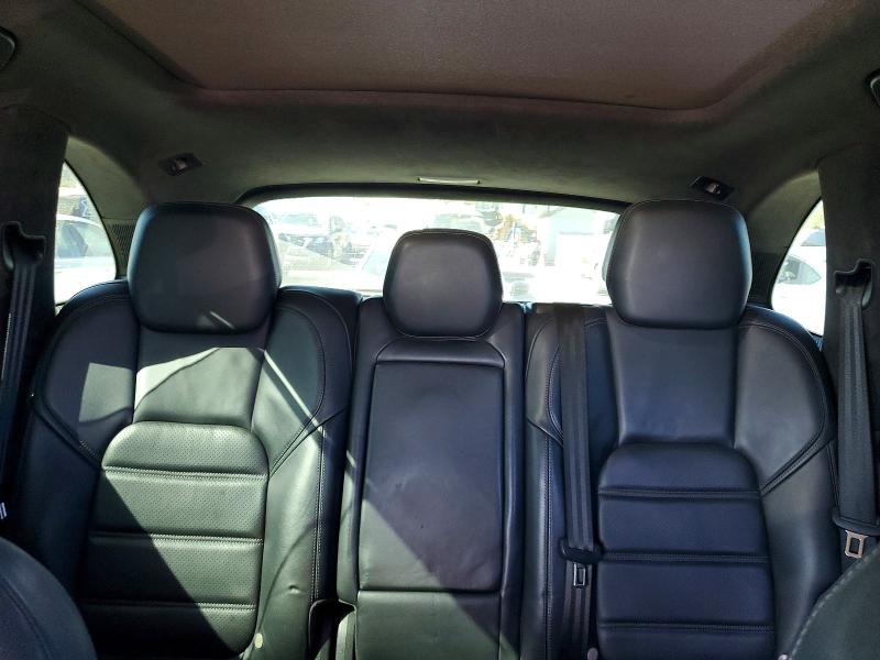 70299706 :رقم المزاد ، WP1AD2A25ELA74328 vin ، 2014 Porsche Cayenne مزاد بيع