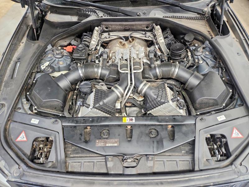 2013 Bmw M5 მანქანა იყიდება აუქციონზე, vin: WBSFV9C5XDD096847        , აუქციონის ნომერი: 68630156
