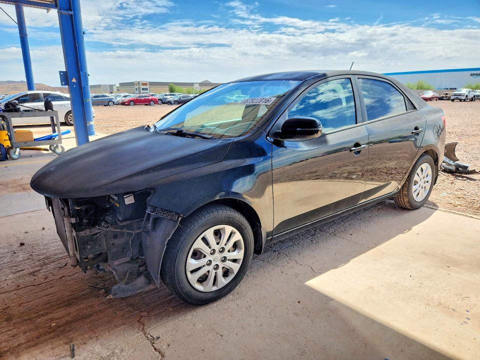 2013 Kia Forte მანქანა იყიდება აუქციონზე, vin: KNAFU4A27D5670107, აუქციონის ნომერი: 67922816