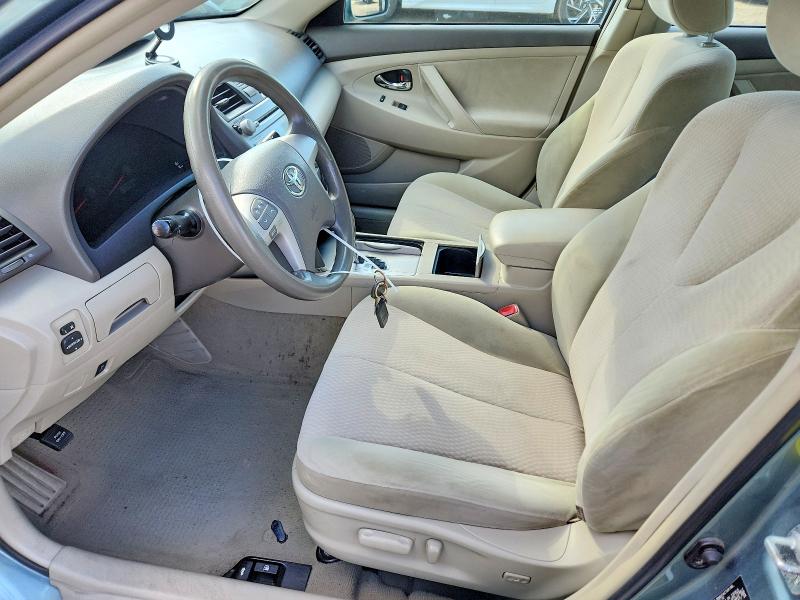 67686536 :رقم المزاد ، 4T1BF3EK6BU692033 vin ، 2011 Toyota Camry مزاد بيع