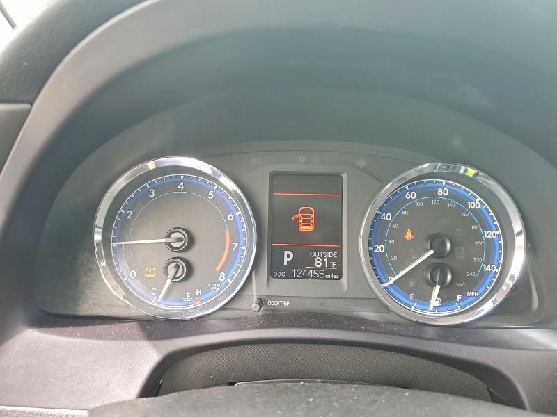Продажа на аукционе авто 2017 Toyota Corolla, vin: 5YFBURHE5HP585225, номер лота: 69726756