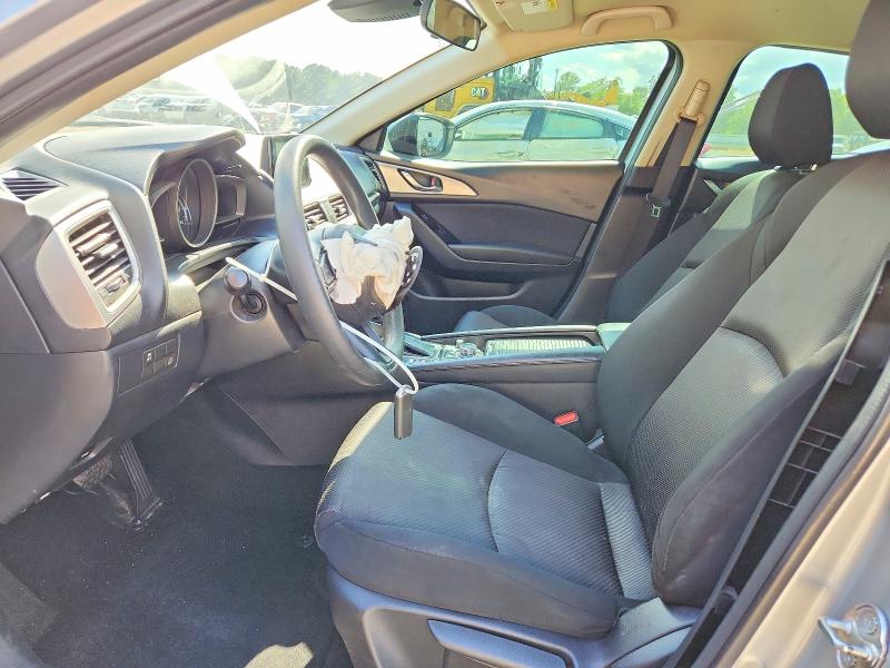 68374646 :رقم المزاد ، 3MZBN1U71JM258661 vin ، 2018 Mazda 3 مزاد بيع