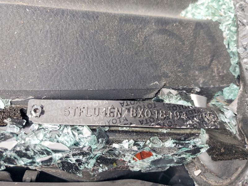 2011 Toyota Tacoma მანქანა იყიდება აუქციონზე, vin: 5TFLU4EN7BX018194, აუქციონის ნომერი: 69440906