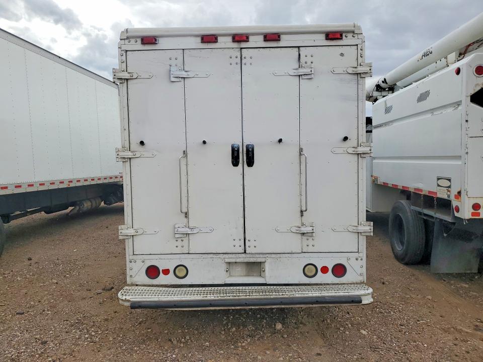 2004 Freightliner Mt45 Chassis მანქანა იყიდება აუქციონზე, vin: 4UZAANBW14CM64480, აუქციონის ნომერი: 69232876