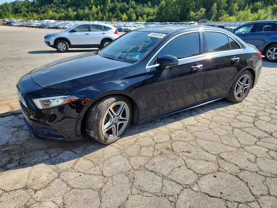 65606106 :رقم المزاد ، WDD3G4FB6KW017576 vin ، 2019 Mercedes-benz A مزاد بيع