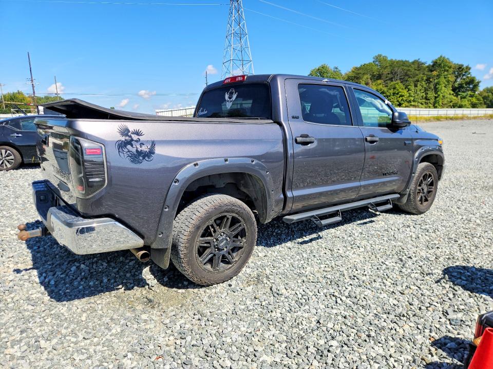 Продаж на аукціоні авто 2018 Toyota Tundra, vin: 5TFDW5F18JX741776, номер лоту: 71104046