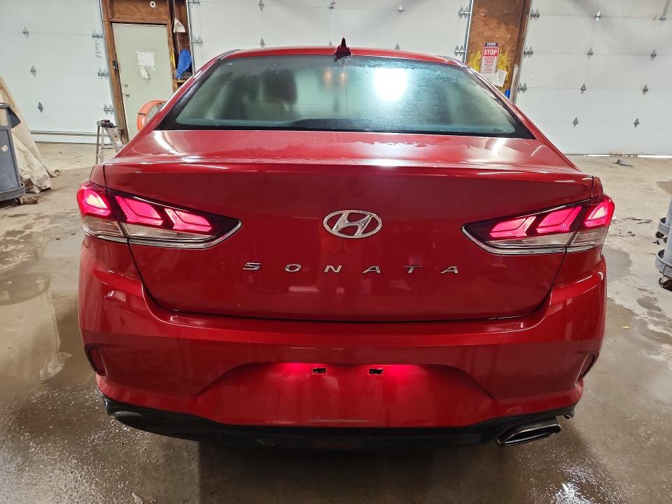 67509256 :رقم المزاد ، 5NPE34AF7JH653243 vin ، 2018 Hyundai Sonata مزاد بيع