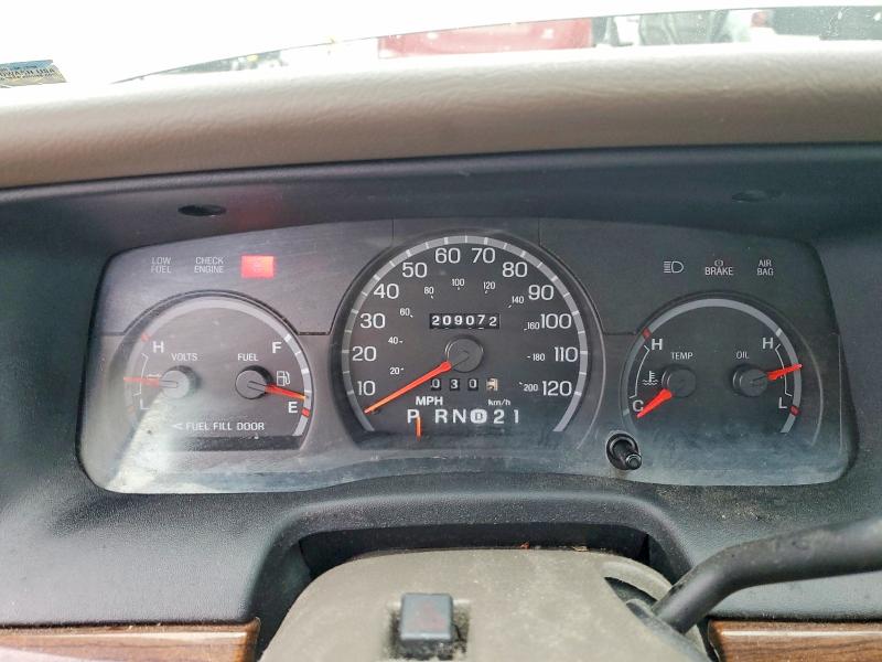 2004 Ford Crown Victoria მანქანა იყიდება აუქციონზე, vin: 2FAFP73WX4X115720, აუქციონის ნომერი: 68006606