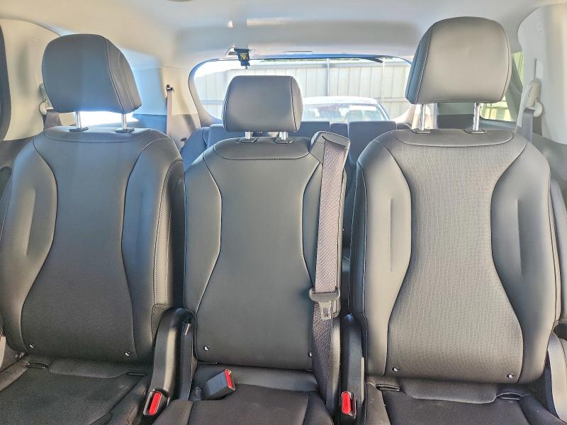 70613706 :رقم المزاد ، KNDNB5K39T6632100 vin ، 2026 Kia Carnival مزاد بيع