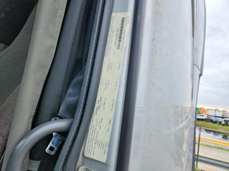69427546 :رقم المزاد ، 4V4NC9EH3LN236993 vin ، 2020 Volvo Vn مزاد بيع