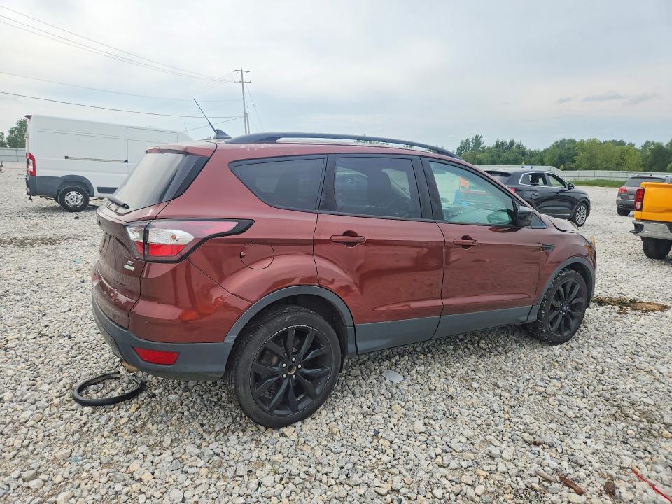 2018 Ford Escape მანქანა იყიდება აუქციონზე, vin: 1FMCU0GD9JUC28465, აუქციონის ნომერი: 68389346