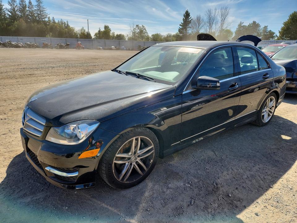 68826826 :رقم المزاد ، WDDGF8AB6DA744218 vin ، 2013 Mercedes-benz C مزاد بيع