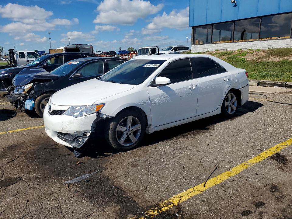 2014 Toyota Camry მანქანა იყიდება აუქციონზე, vin: 4T1BF1FK0EU351668, აუქციონის ნომერი: 69183676