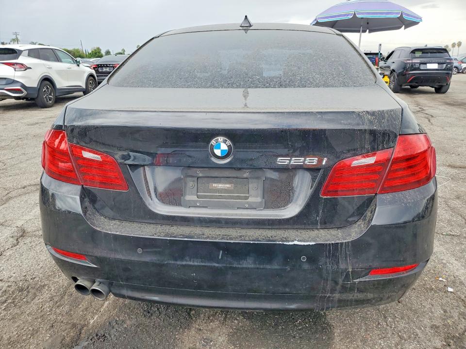 67505616 :رقم المزاد ، WBA5A5C56FD514084 vin ، 2015 Bmw 528 مزاد بيع