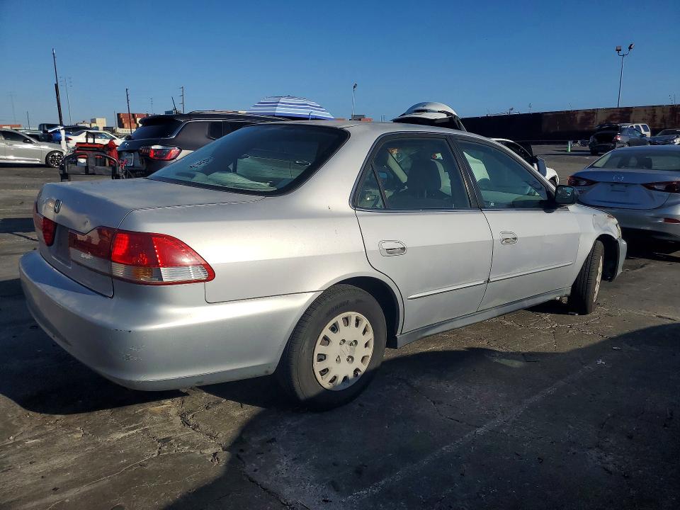 2001 Honda Accord მანქანა იყიდება აუქციონზე, vin: 1HGCF86671A095806, აუქციონის ნომერი: 68992366