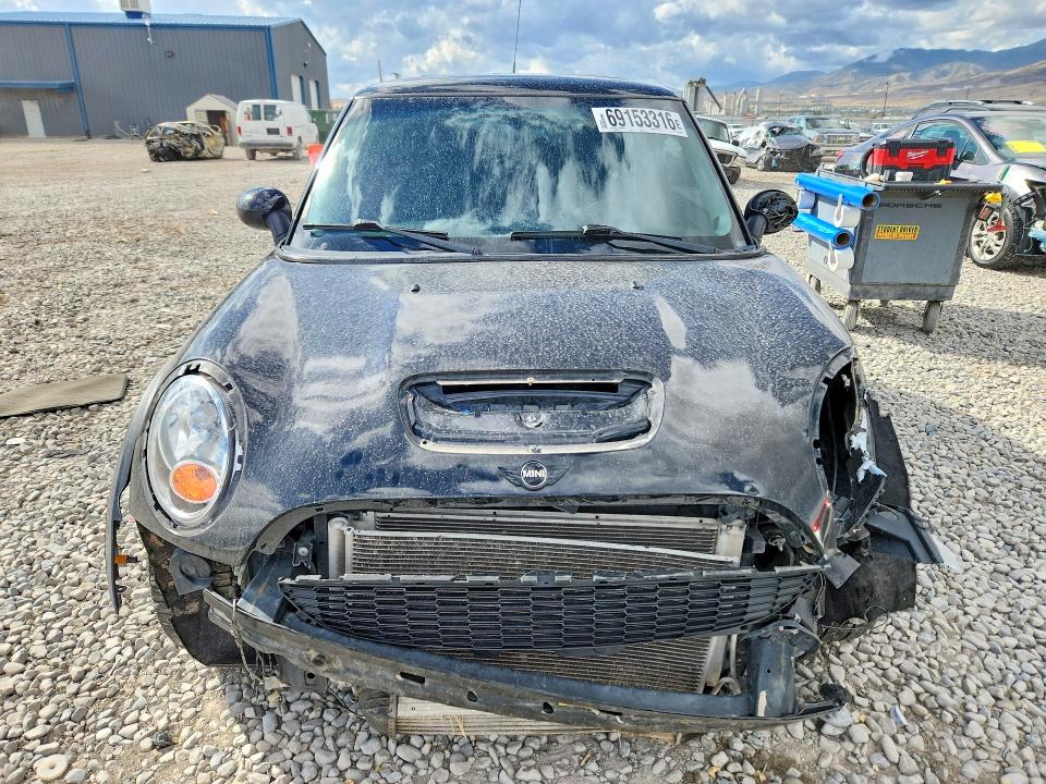69153316 :رقم المزاد ، WMWMF7C50ATZ69049 vin ، 2010 Mini Cooper مزاد بيع