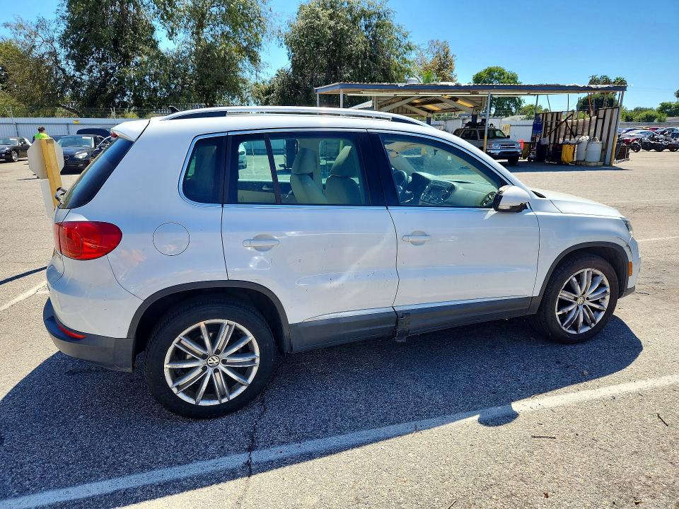 Aukcja sprzedaży 2015 Volkswagen Tiguan, vin: WVGAV7AX9FW523349, numer aukcji: 68275796