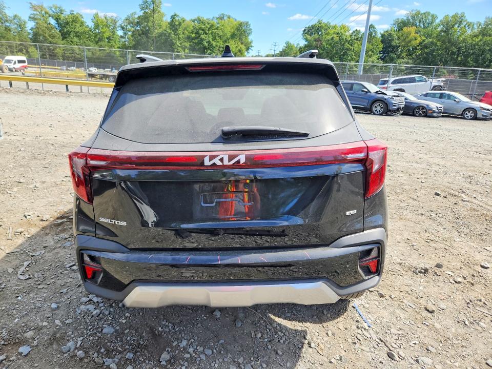 2025 Kia Seltos მანქანა იყიდება აუქციონზე, vin: KNDERCAAXS7738077, აუქციონის ნომერი: 68353066