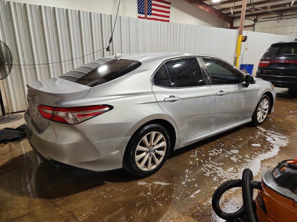 2019 Toyota Camry მანქანა იყიდება აუქციონზე, vin: 4T1B11HK8KU259036, აუქციონის ნომერი: 68569616