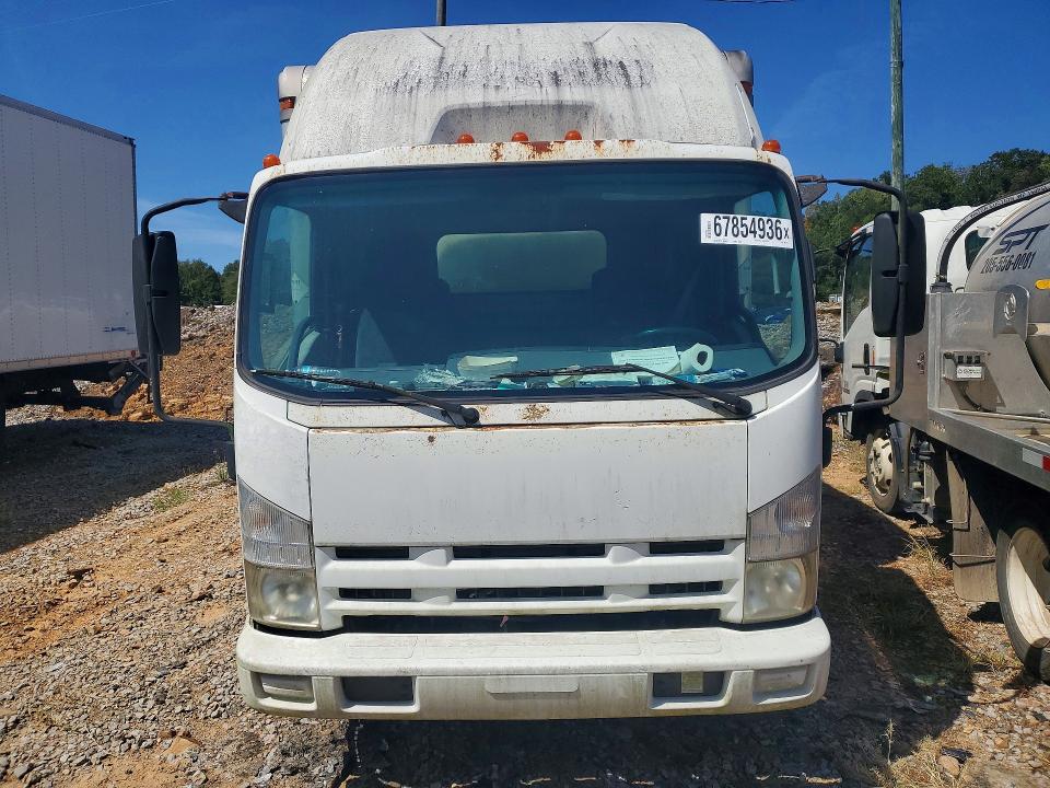 67854936 :رقم المزاد ، JALB4W170B7401049 vin ، 2011 Isuzu Npr مزاد بيع