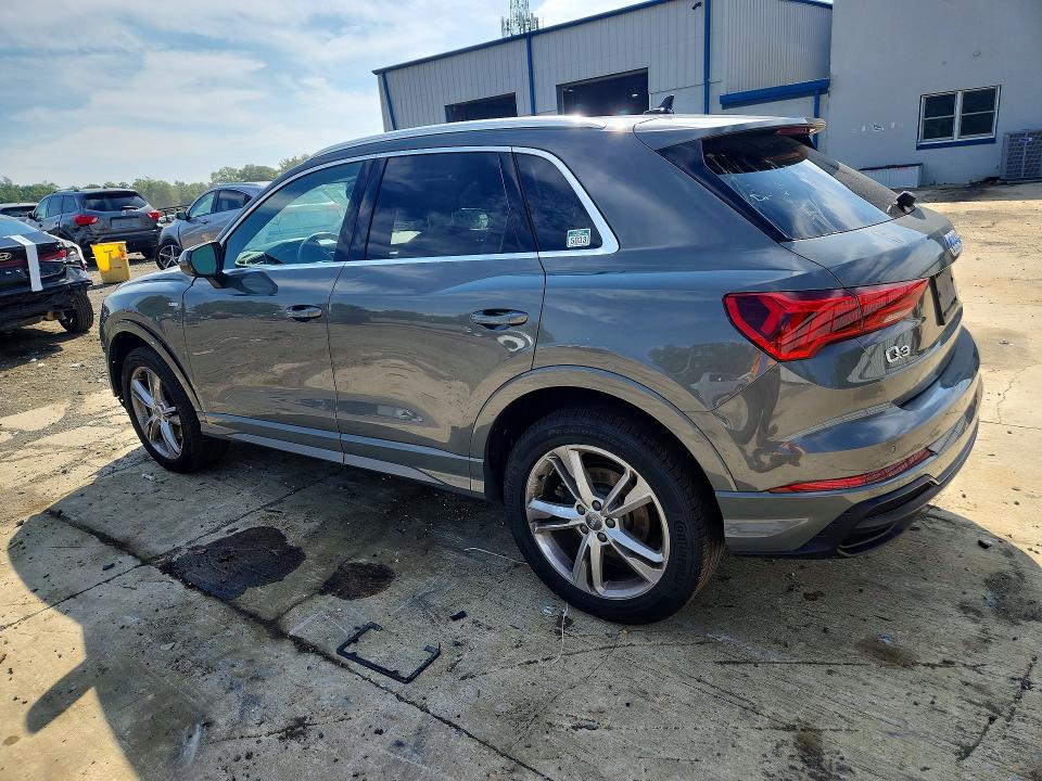 2020 Audi Q3 მანქანა იყიდება აუქციონზე, vin: WA1DECF38L1057917, აუქციონის ნომერი: 67660086