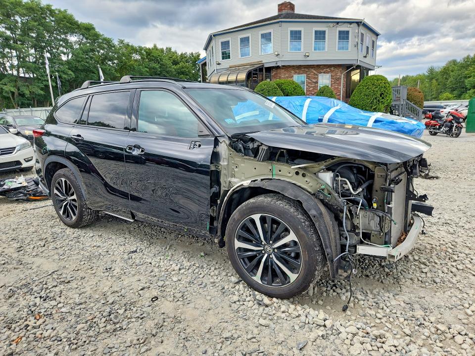 2022 Toyota Highlander მანქანა იყიდება აუქციონზე, vin: 5TDJZRBH2NS196836, აუქციონის ნომერი: 67805456