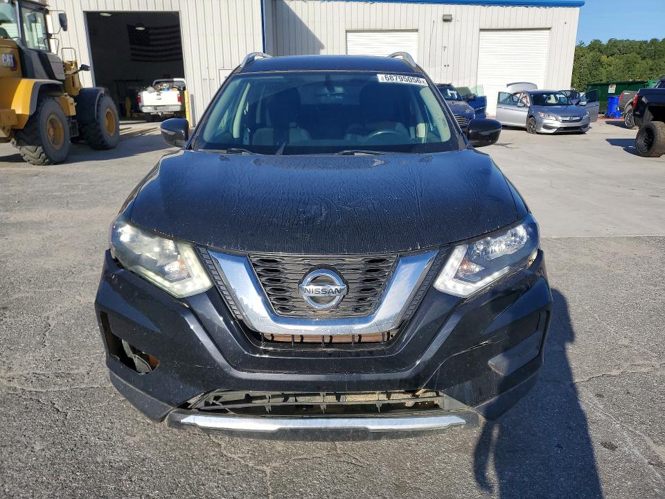 2017 Nissan Rogue მანქანა იყიდება აუქციონზე, vin: 5N1AT2MT7HC819265, აუქციონის ნომერი: 68795056