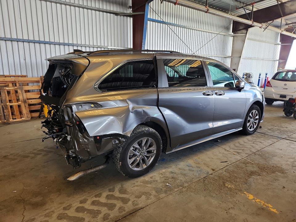 66834726 :رقم المزاد ، 5TDKRKECXTS296627 vin ، 2026 Toyota Sienna مزاد بيع