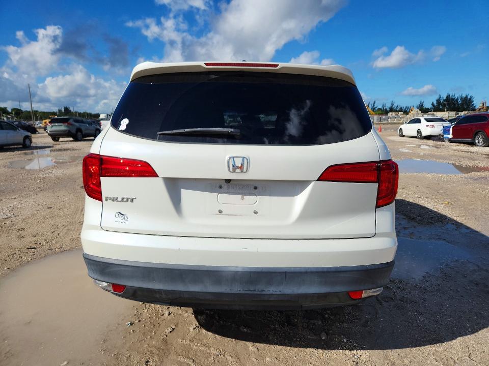70097326 :رقم المزاد ، 5FNYF5H64HB004427 vin ، 2017 Honda Pilot مزاد بيع
