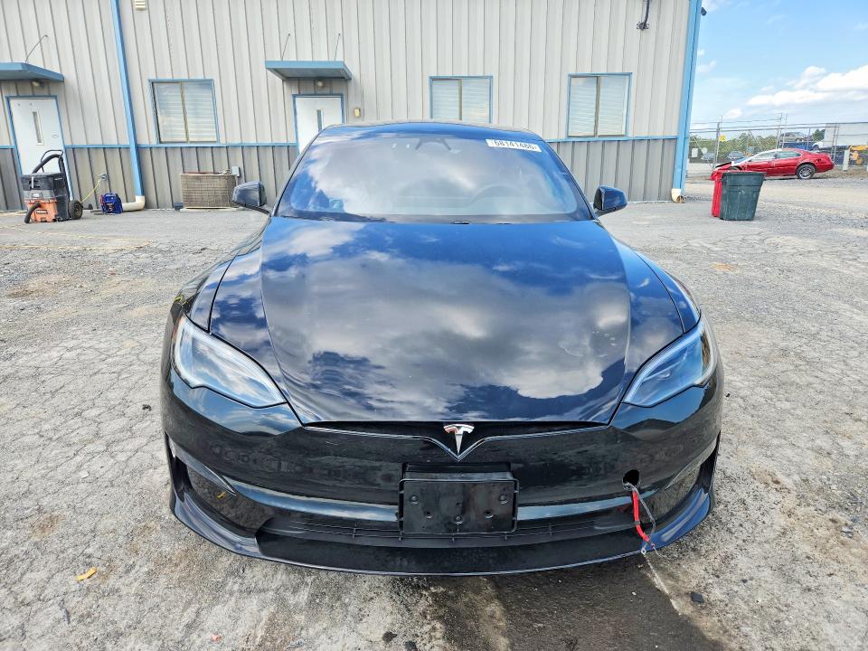 68141486 :رقم المزاد ، 5YJSA1E55PF518004 vin ، 2023 Tesla Model S مزاد بيع