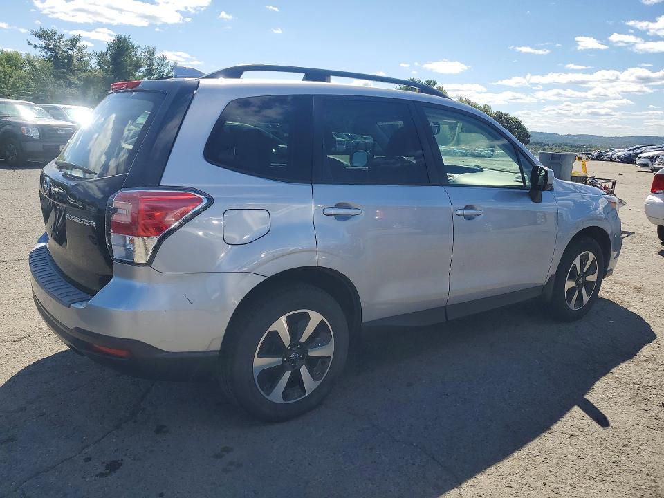 Auction sale of the 2017 Subaru Forester, vin: JF2SJAEC5HH567821        , lot number: 69137396