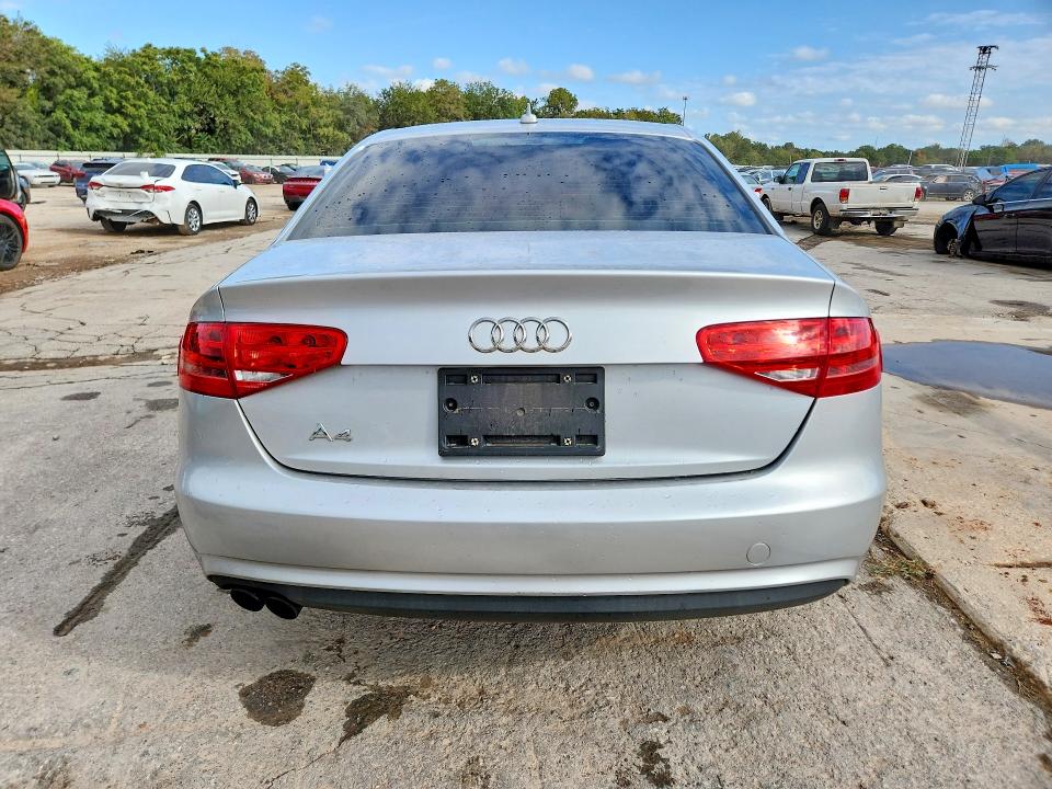 Продажа на аукционе авто 2014 Audi A4, vin: WAUAFAFL2EN043370, номер лота: 69730176