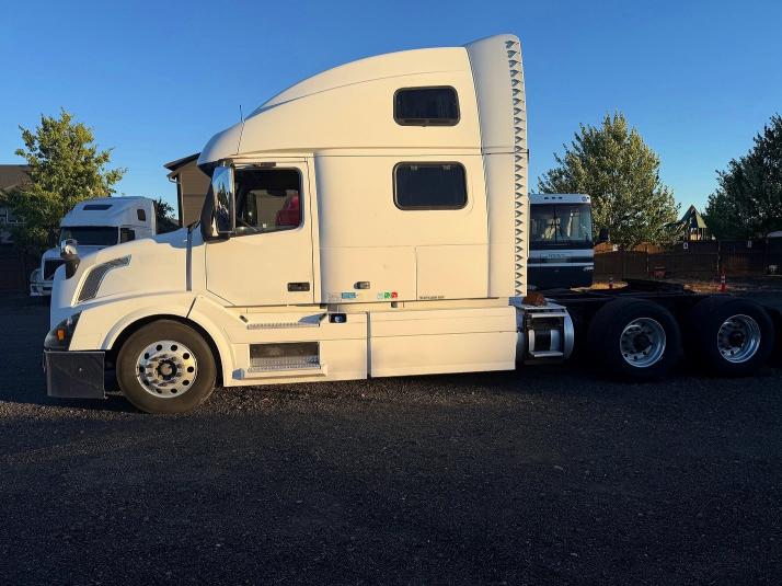 2016 Volvo Vn მანქანა იყიდება აუქციონზე, vin: 4V4NC9EJ0GN931991, აუქციონის ნომერი: 66760546