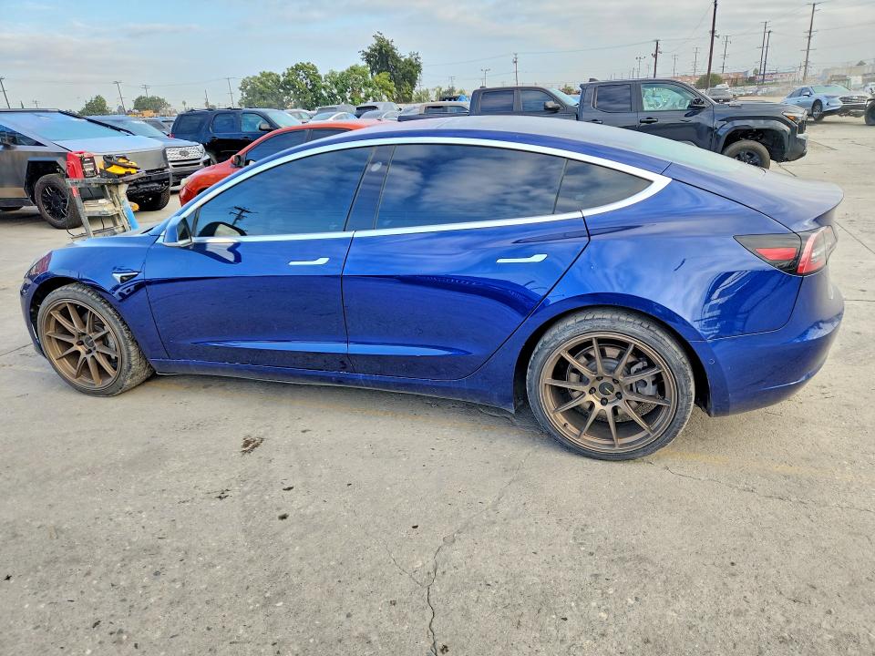 2019 Tesla Model 3 მანქანა იყიდება აუქციონზე, vin: 5YJ3E1EA6KF299360, აუქციონის ნომერი: 70133956