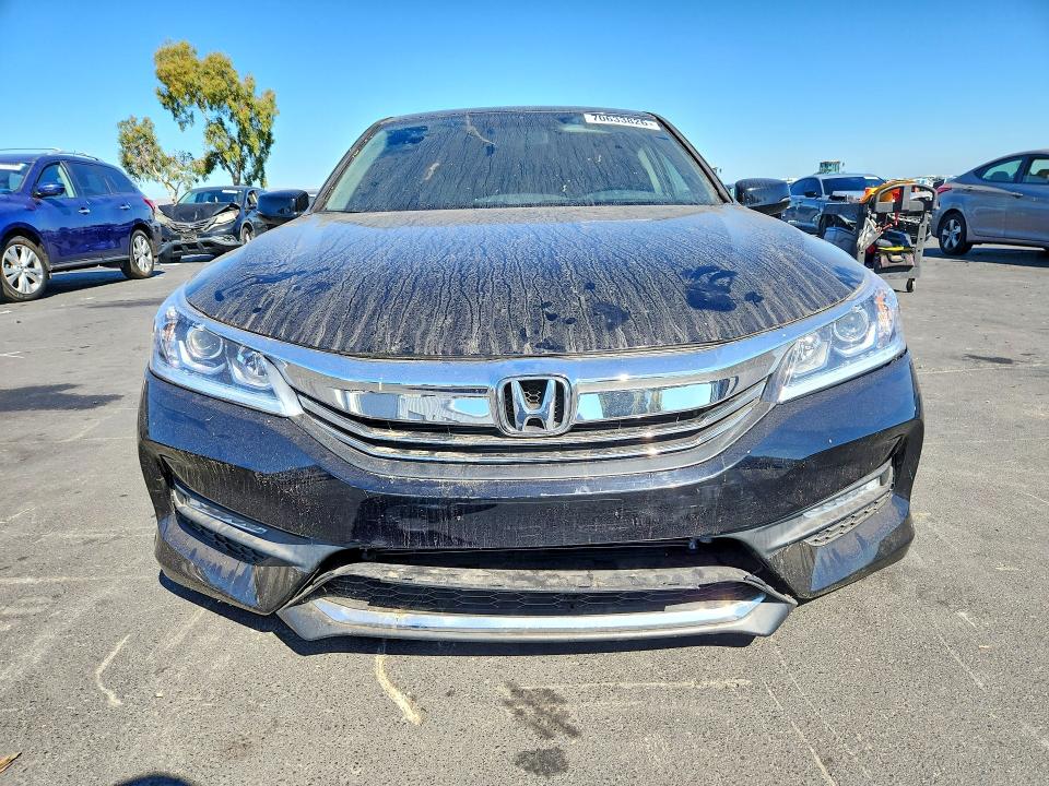 Продаж на аукціоні авто 2016 Honda Accord, vin: 1HGCR2F76GA165530, номер лоту: 70633826