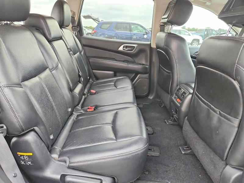 68378636 :رقم المزاد ، 5N1AR2MN4FC710663 vin ، 2015 Nissan Pathfinder مزاد بيع