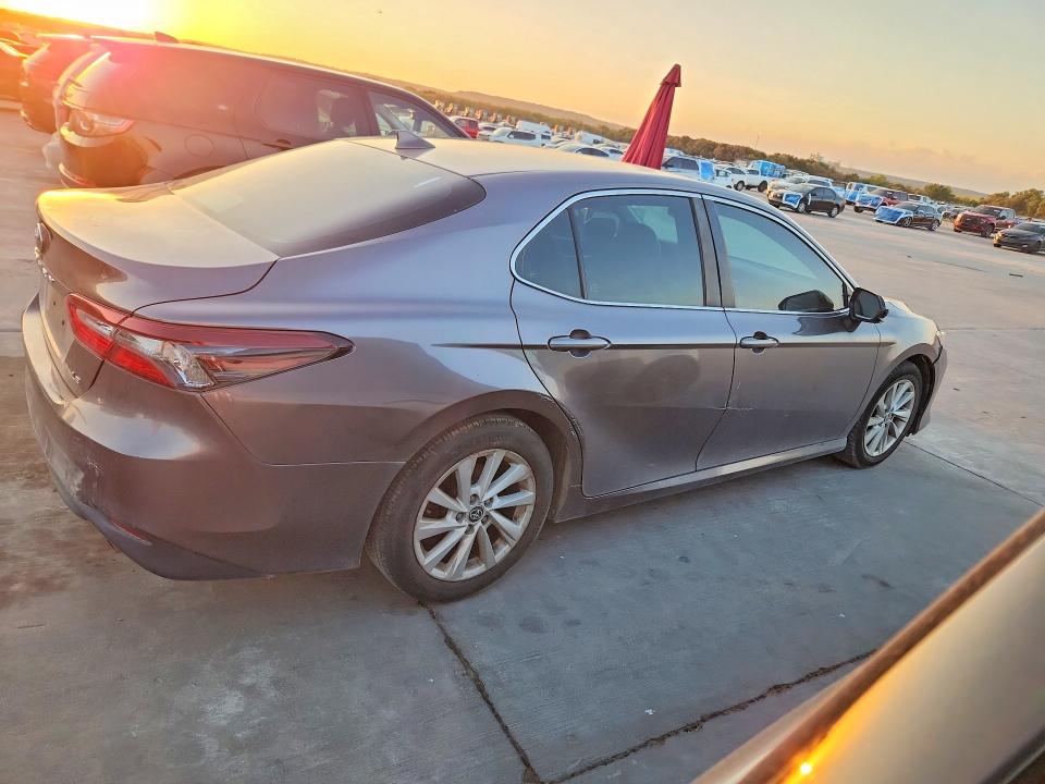Aukcja sprzedaży 2021 Toyota Camry, vin: 4T1C11AK2MU470718, numer aukcji: 69605396