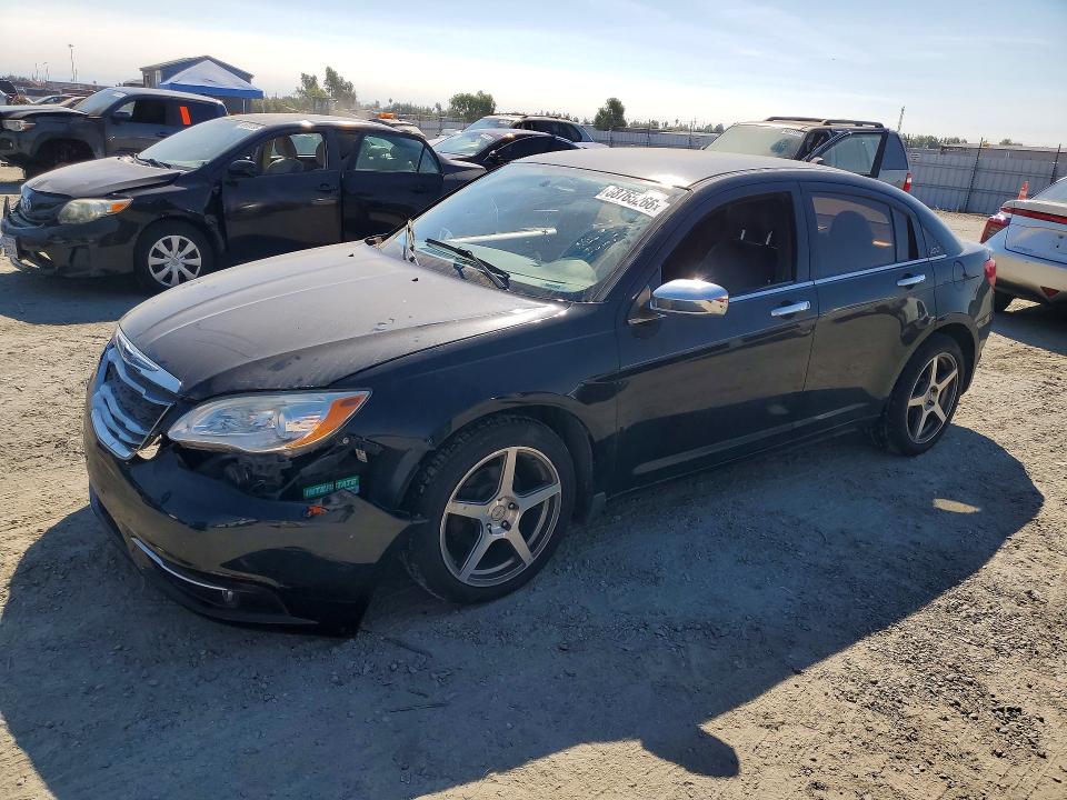 68765266 :رقم المزاد ، 1C3CCBCG2DN520271 vin ، 2013 Chrysler 200 مزاد بيع