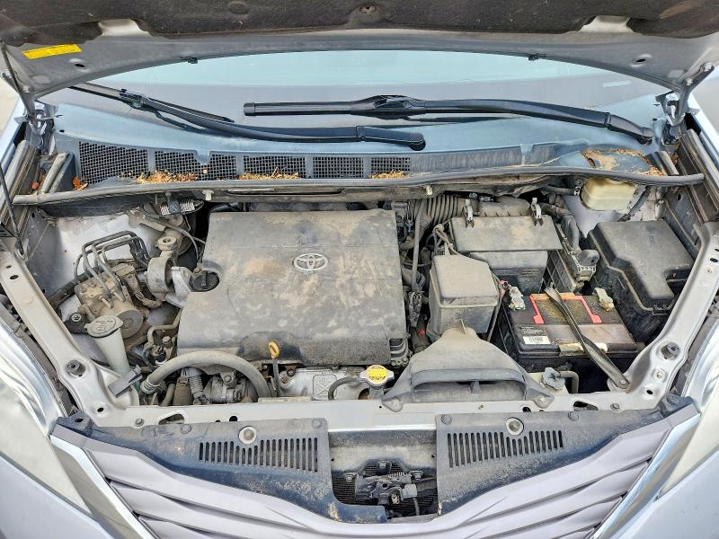 70317336 :رقم المزاد ، 5TDYK3DC2GS692742 vin ، 2016 Toyota Sienna مزاد بيع