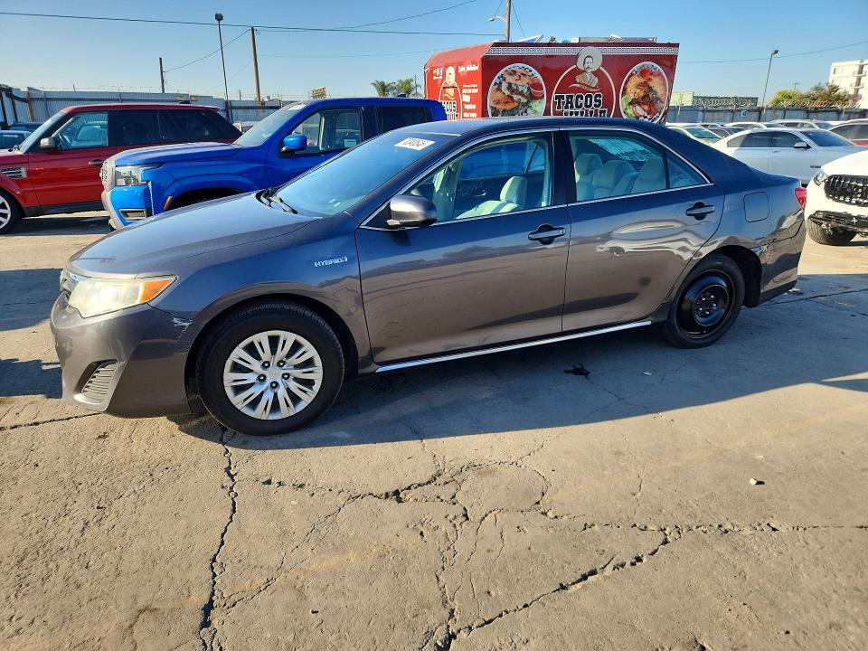 70340546 :رقم المزاد ، 4T1BD1FK5DU081289 vin ، 2013 Toyota Camry Hybrid مزاد بيع