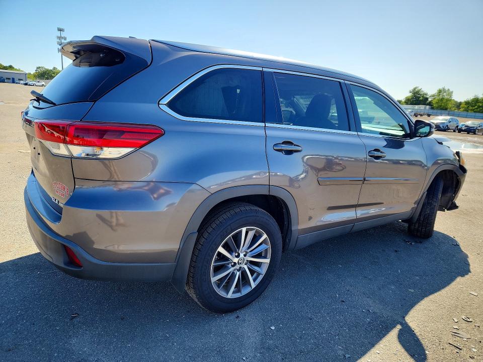 Aukcja sprzedaży 2019 Toyota Highlander, vin: 5TDJZRFH8KS566113, numer aukcji: 68668866