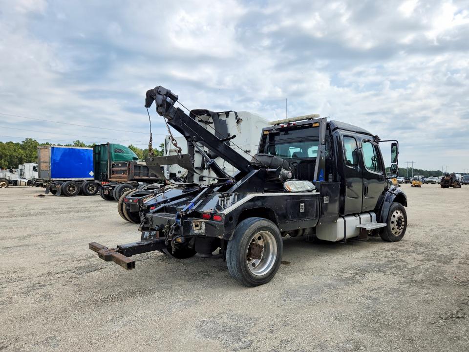 69575856 :رقم المزاد ، 1FVACWDDX5HU79553 vin ، 2005 Freightliner M2 مزاد بيع