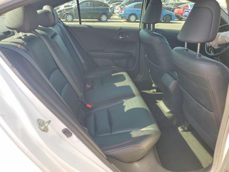 69364236 :رقم المزاد ، 1HGCR2F11HA030338 vin ، 2017 Honda Accord مزاد بيع