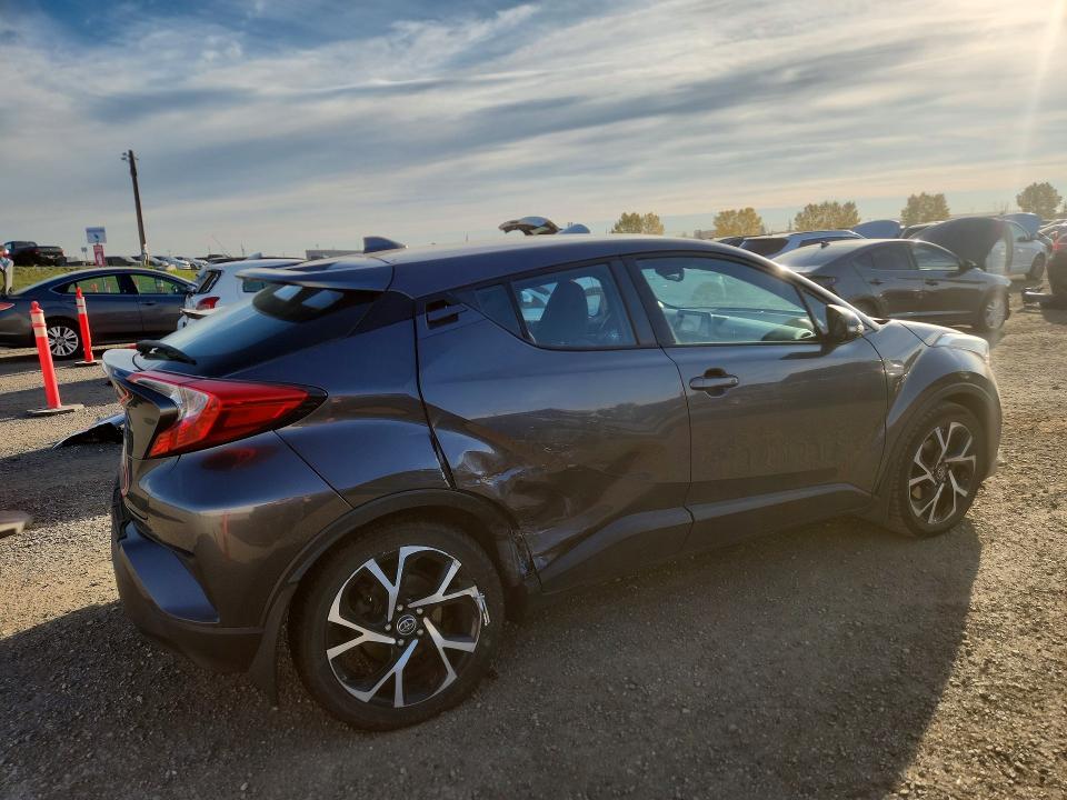 Продаж на аукціоні авто 2018 Toyota C-hr, vin: NMTKHMBX2JR034845, номер лоту: 69810976