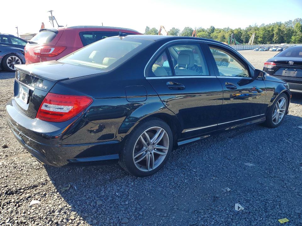 68695106 :رقم المزاد ، WDDGF8AB1DR278666 vin ، 2013 Mercedes-benz C مزاد بيع