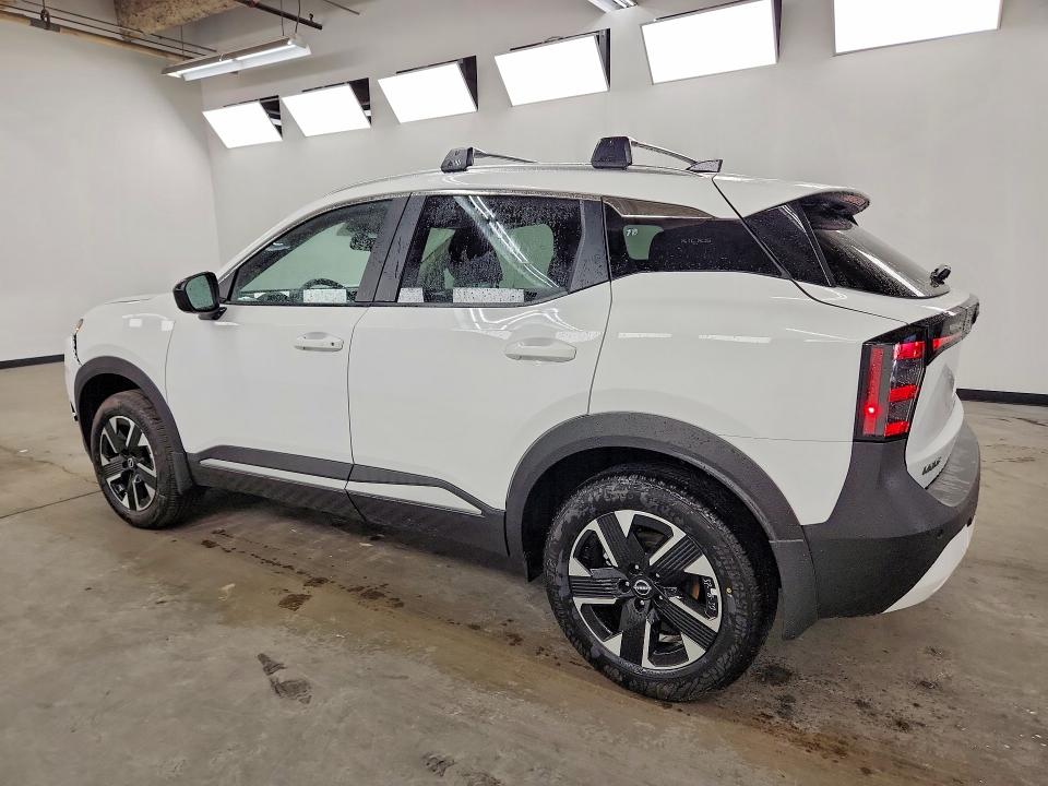 70671406 :رقم المزاد ، 3N8AP6CB7TL438851 vin ، 2026 Nissan Kicks مزاد بيع